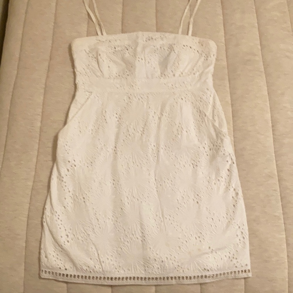 White dress with removable straps